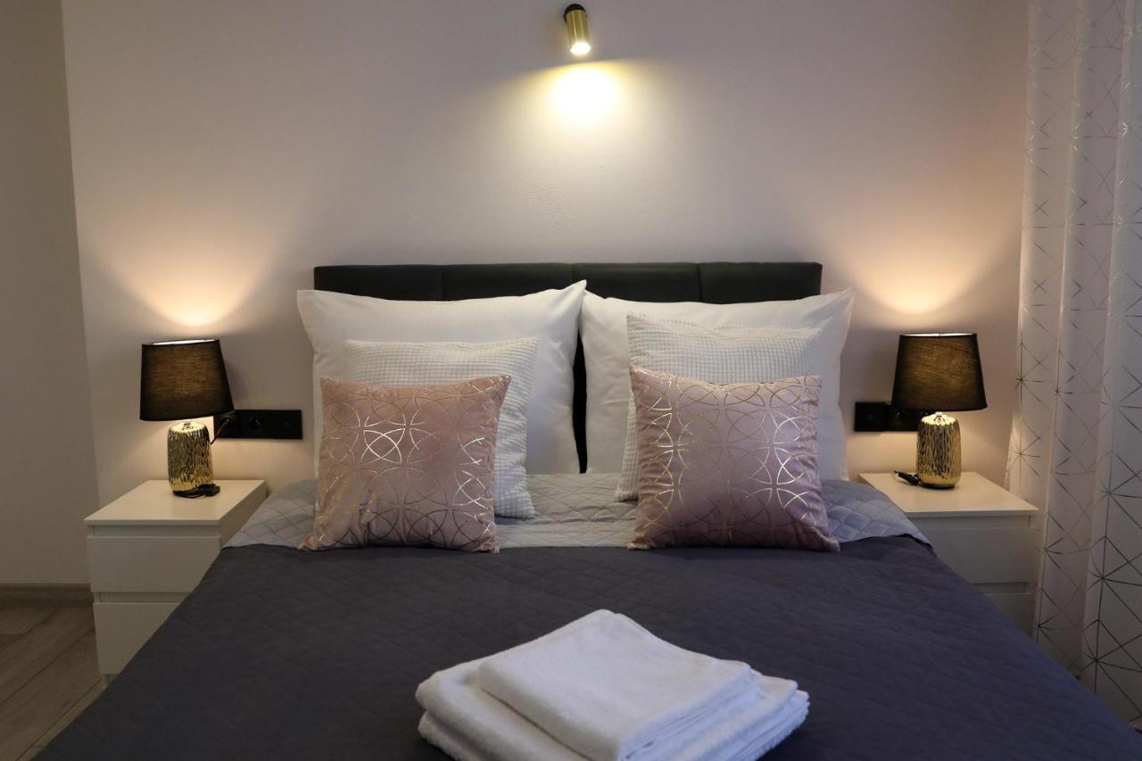 Cracow By Night Apartments Cracovie Extérieur photo