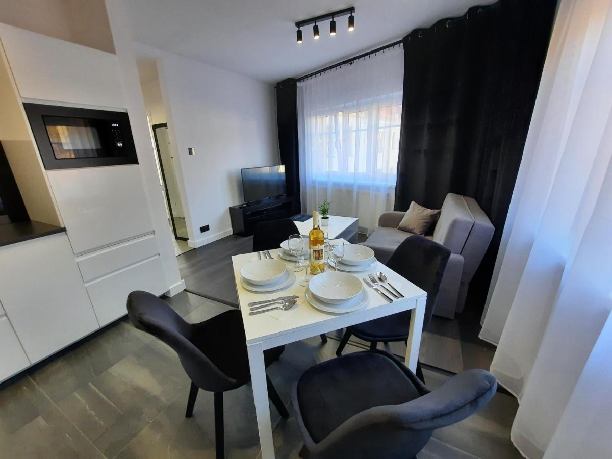 Cracow By Night Apartments Cracovie Extérieur photo