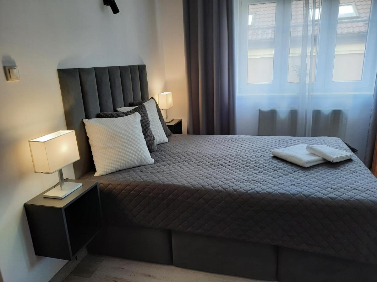 Cracow By Night Apartments Cracovie Extérieur photo