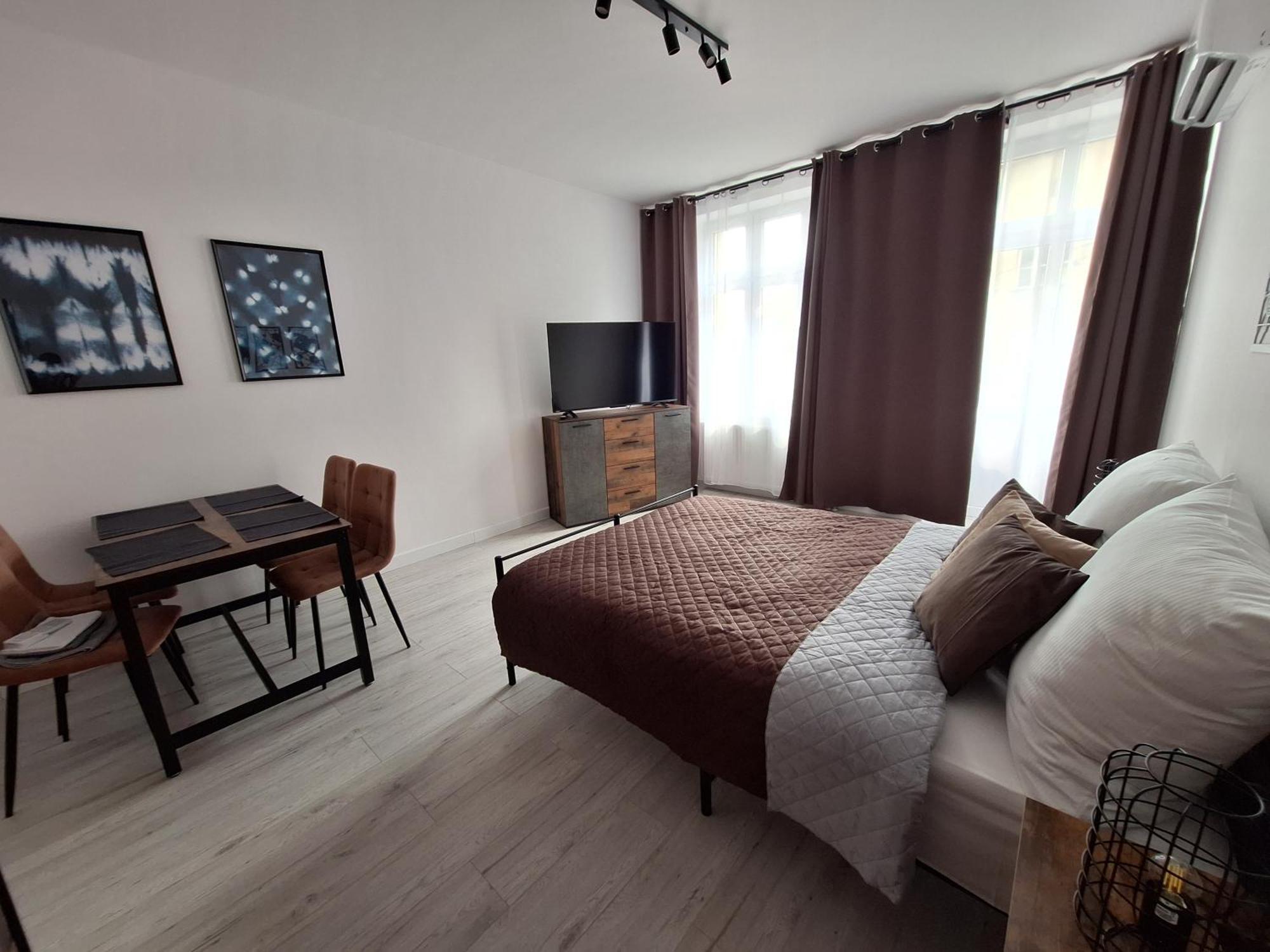Cracow By Night Apartments Cracovie Extérieur photo