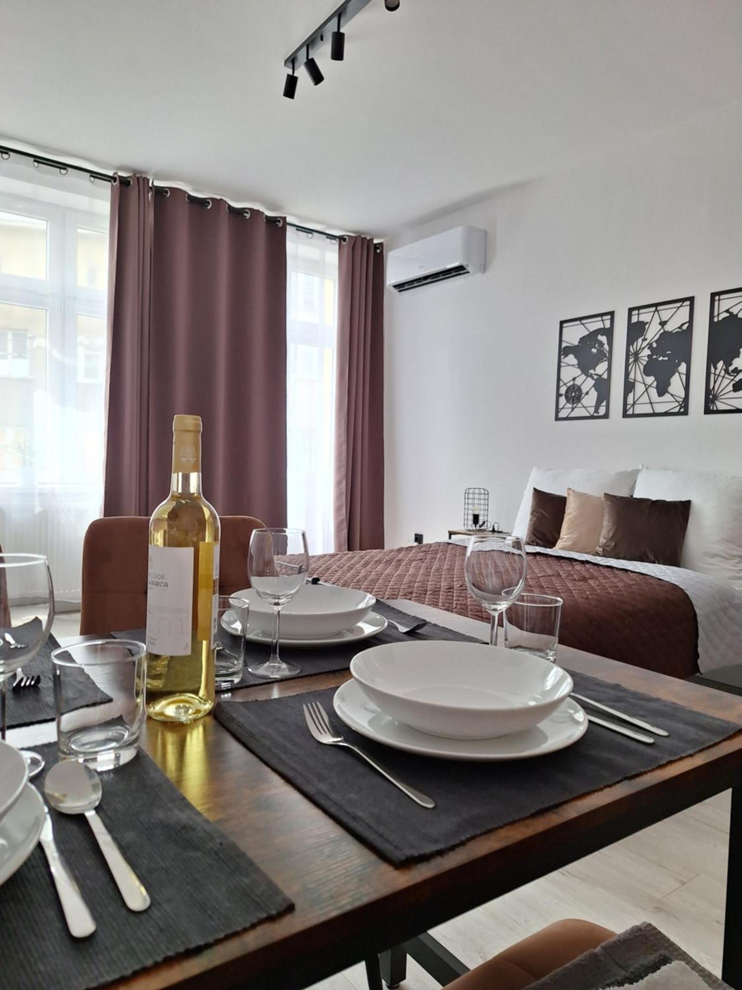 Cracow By Night Apartments Cracovie Extérieur photo